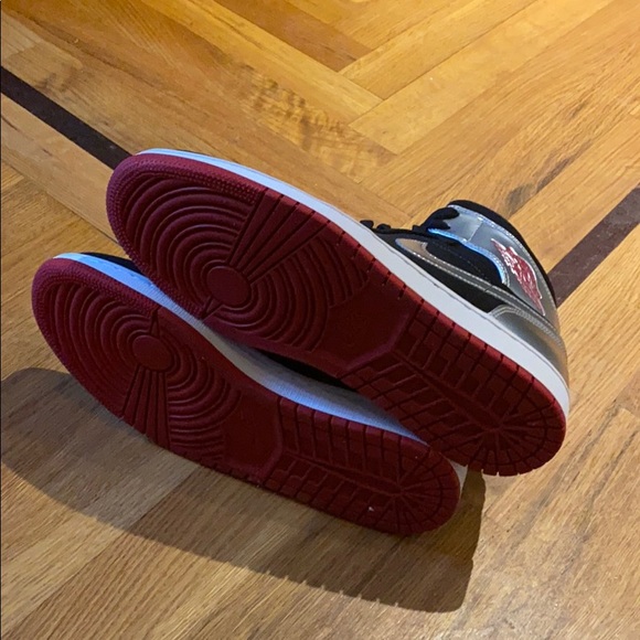 Air Jordon 1 mid “Johnny Kilroy” - Picture 4 of 4